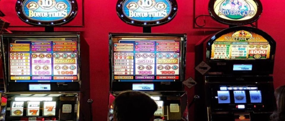 Are online slot games rigged?